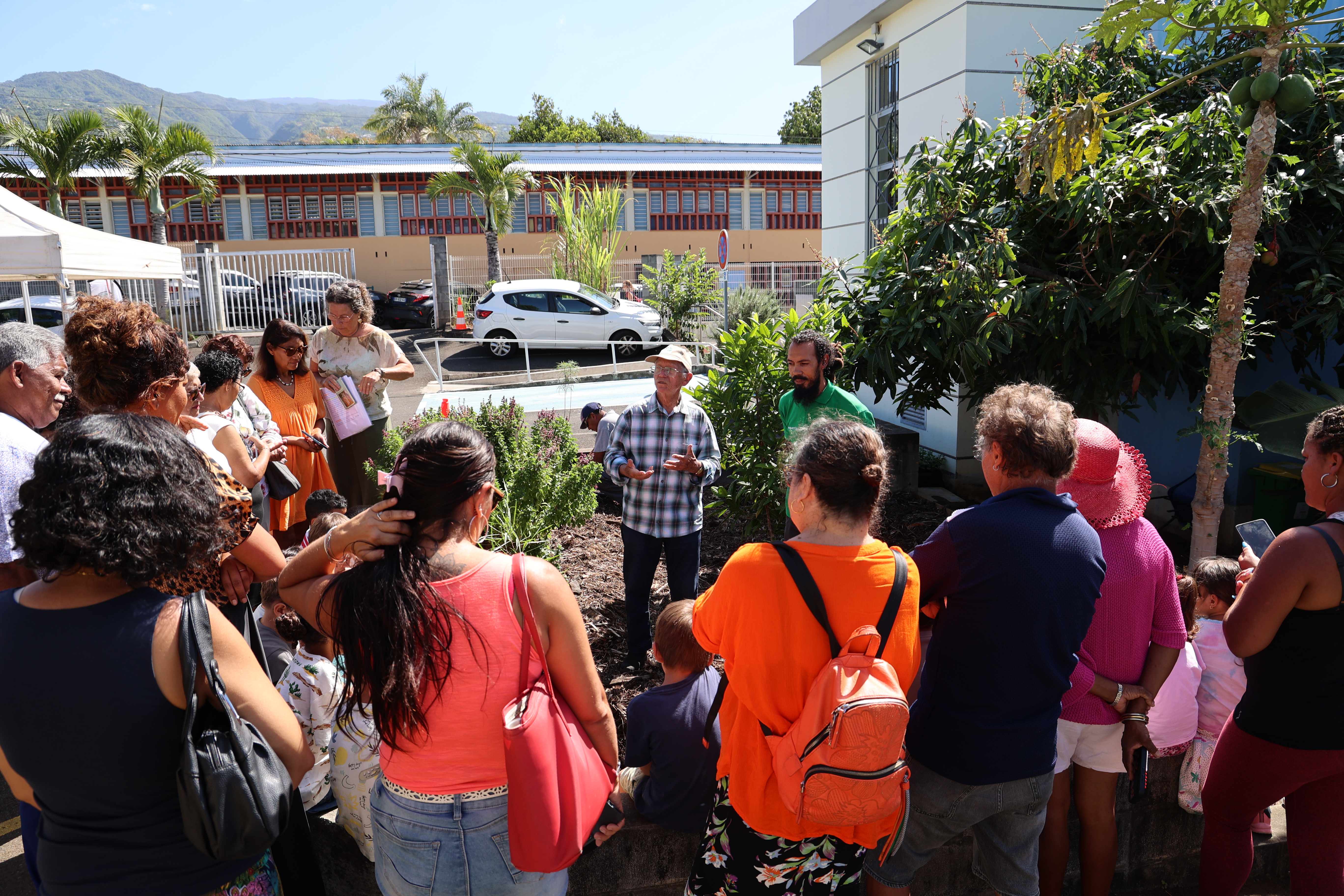 Questions/Réponses avec Raymond Lucas 